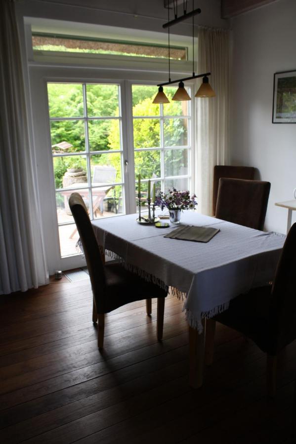 Reethus Stoefs Apartment Behrensdorf ภายนอก รูปภาพ